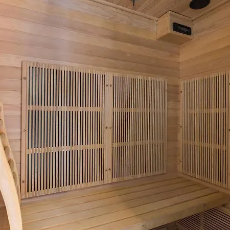 La Maison Dans Les Bois *