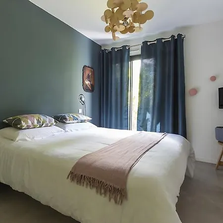 La Maison Dans Les Bois Bed and breakfast Oudon