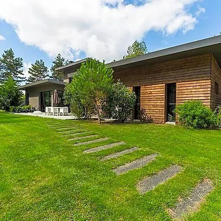 La Maison Dans Les Bois 3* Oudon