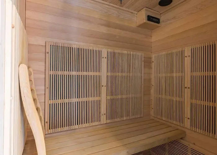 La Maison Dans Les Bois 3*